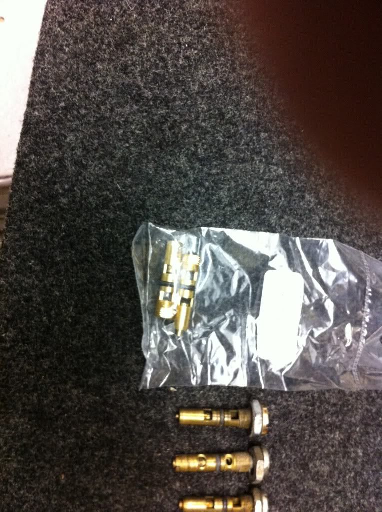 Fuel Coming out secondary vent tube on holley 600 Mercury Cougar Owners