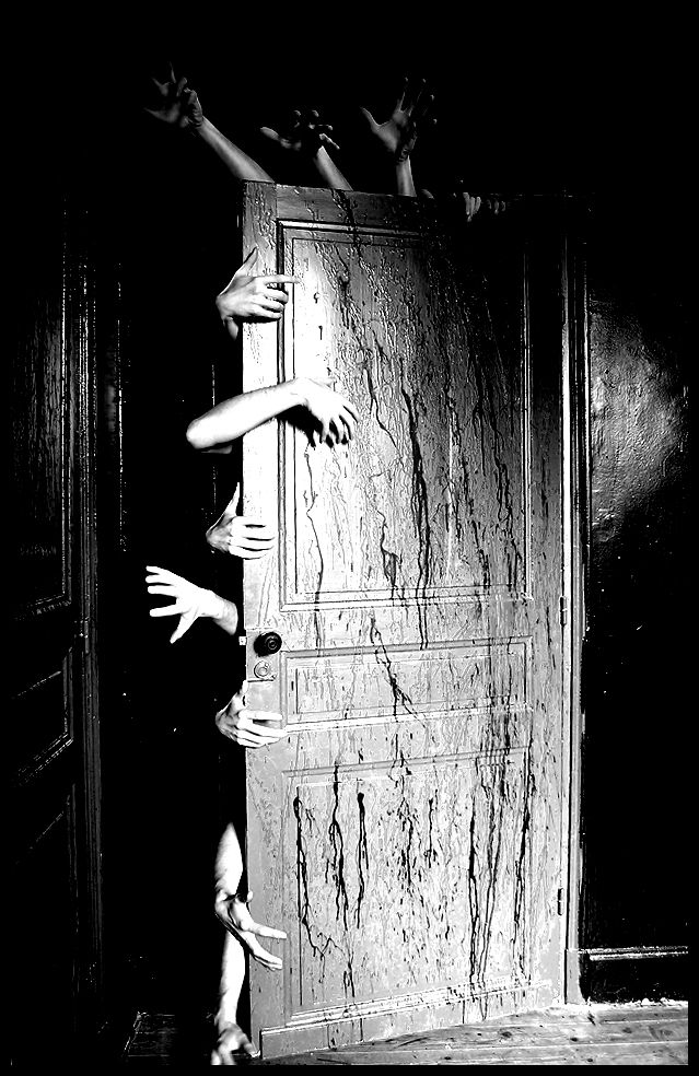 horror photo: Horror Gothic enter_in_the_darkness_by_Lenw.jpg