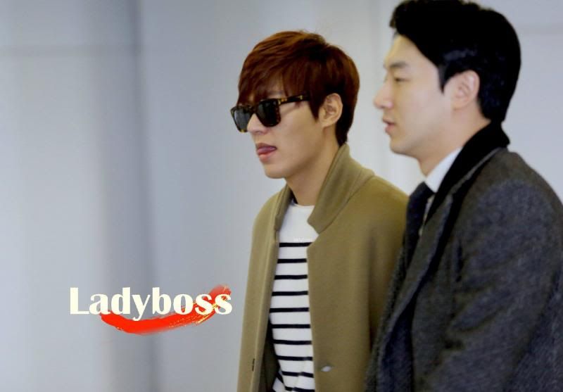 [Resim: WwnM9vi_zpsf1af3d97.jpg]